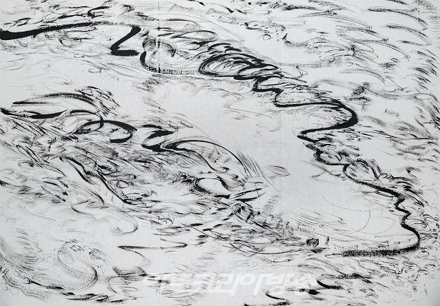 김규원 ‘흐름의 순간들’展-파도  한지에 먹 146x207cm 2019