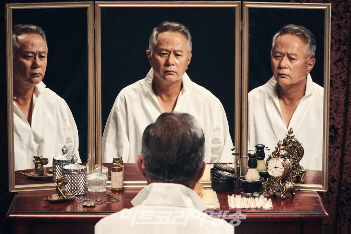 2020 정동극장 연극 시리즈 '더 드레서' 오는 11월 18일 개막!