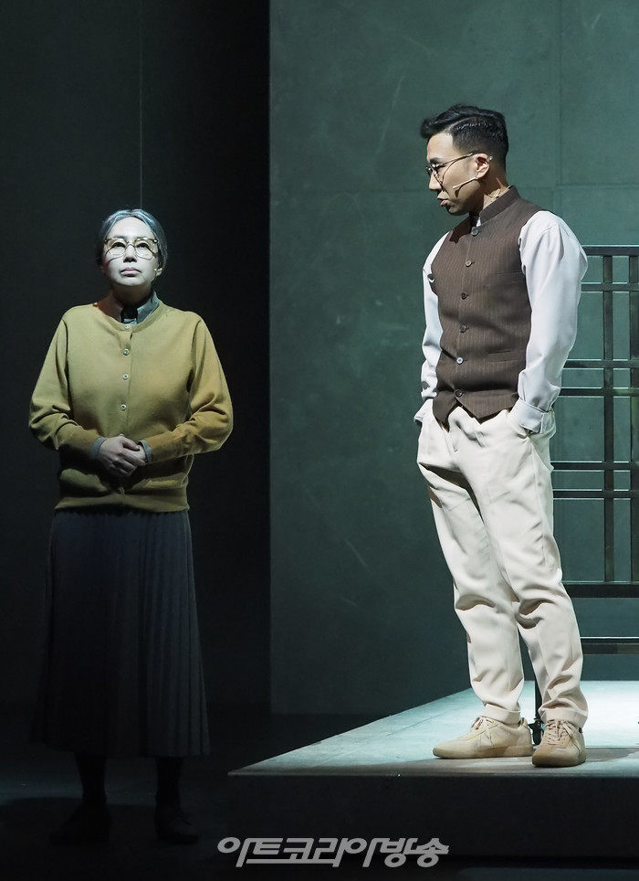 뮤지컬 '포미니츠' 프레스콜(크뤼거 역 김선경, 교도소장 역 김늘봄). 2021.04.13 ⓒ아트코리아방송 이용선 기자