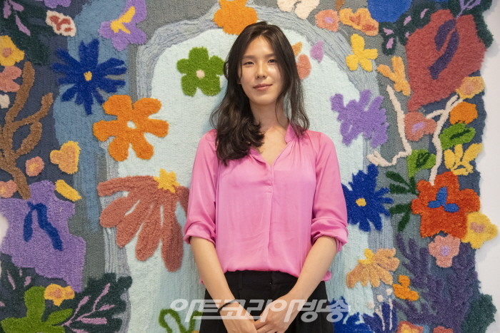 우유경 개인전 Youkyung Woo ‘abstract flowers in my garden'