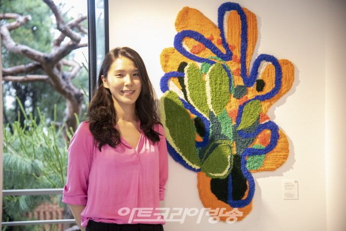 우유경 개인전 Youkyung Woo ‘abstract flowers in my garden'