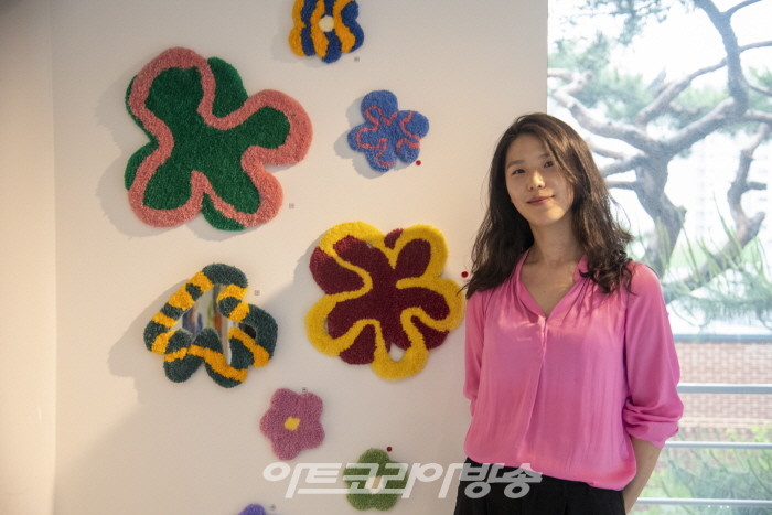 우유경 개인전 Youkyung Woo ‘abstract flowers in my garden'