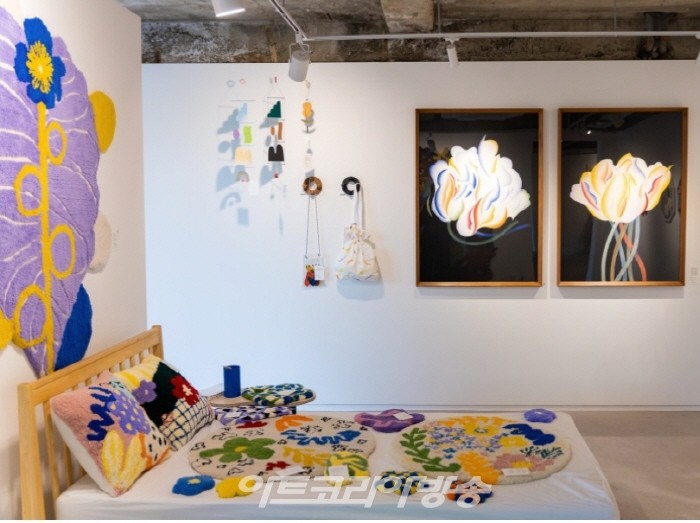 우유경 개인전 Youkyung Woo ‘abstract flowers in my garden'