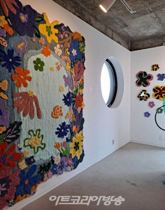 우유경 개인전 Youkyung Woo ‘abstract flowers in my garden'