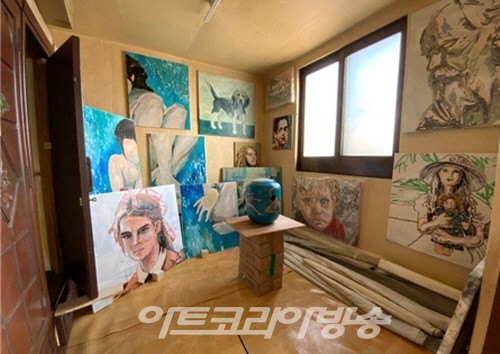 김현묵_그림창고_가변크기_혼합재료_2020