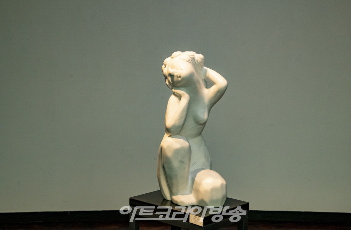 고수영 조각展 ‘향기’-장미향기 이탈리아 대리석