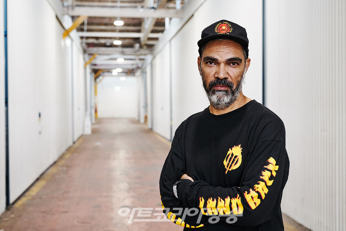 다니엘 보이드(Daniel Boyd) 작가 프로필 이미지사진: Joshua Morris이미지 제공: 국제갤러리