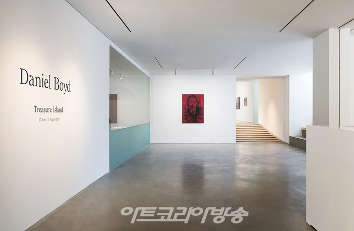 국제갤러리 1관(K1) 다니엘 보이드 개인전 《보물섬(Treasure Island)》 설치전경이미지 제공: 국제갤러리