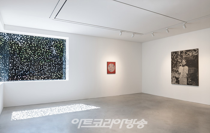 국제갤러리 1관(K1) 다니엘 보이드 개인전 《보물섬(Treasure Island)》 설치전경이미지 제공: 국제갤러리