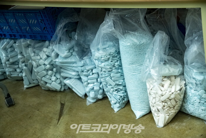 아트코리아방송이 선정한 2021 대한민국 문화예술대상 도자부문 황갑순 작가