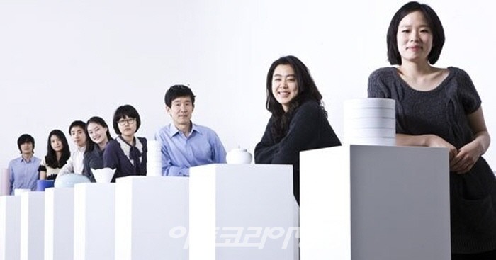 아트코리아방송이 선정한 2021 대한민국 문화예술대상 도자부문 황갑순 작가