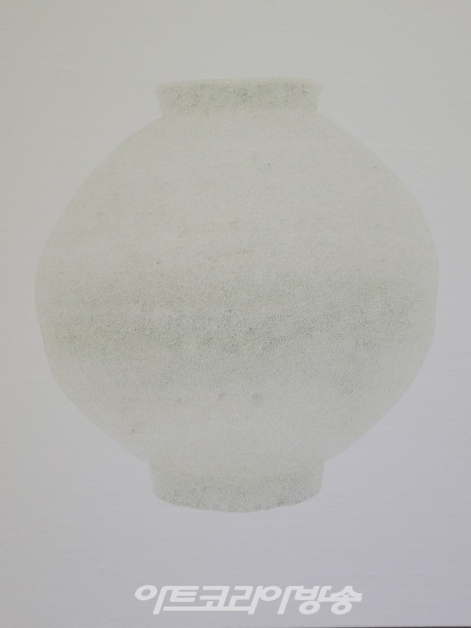 허정호 초대展 '티끌 같은 문자로 그린 달항아리'