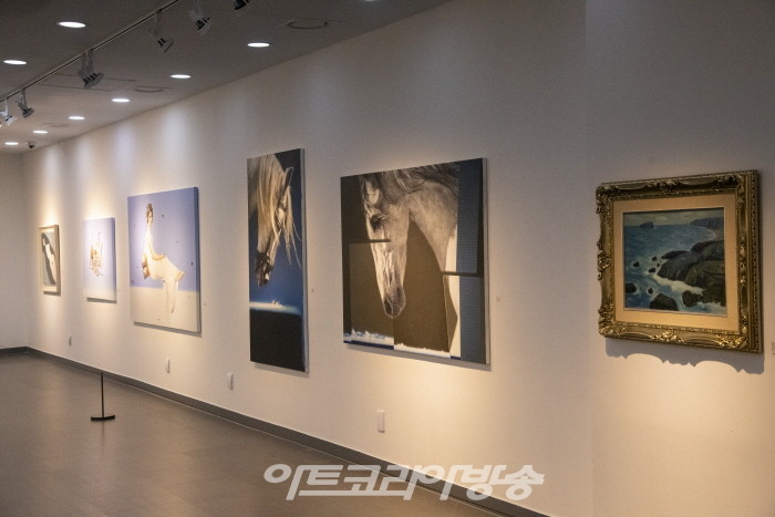 'Koeran Contemporary 24 Artists'전