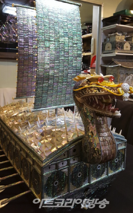 남원 공예관에 출품한 거북선 '혼, 혼, 혼'