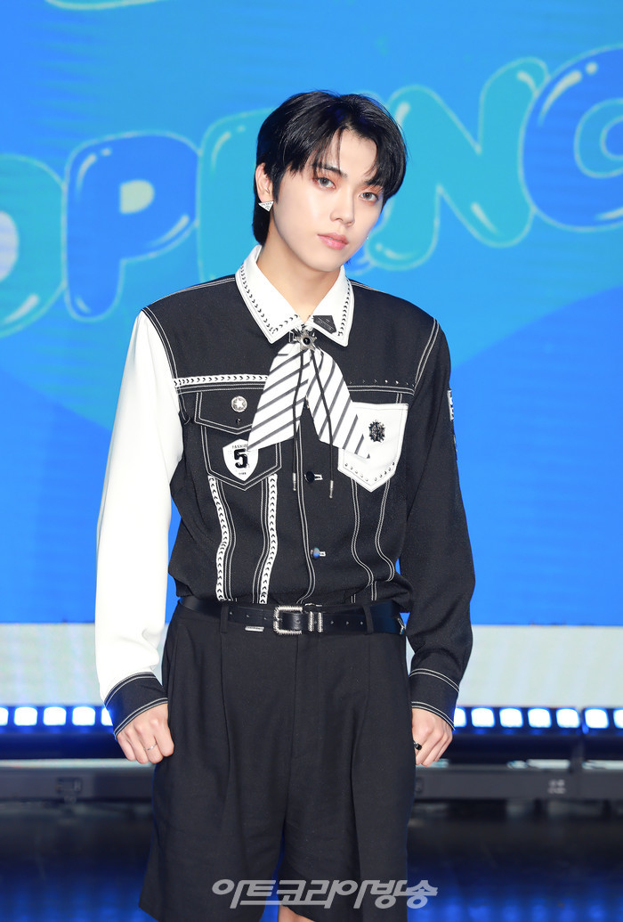 온앤오프(ONF) 엠케이 'POPPING' 쇼케이스 제공 WM엔터테인먼트