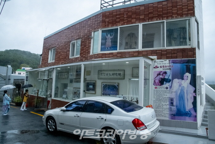 전통 복식 부문 김현숙 명인 '옷이 곧 사람이다'