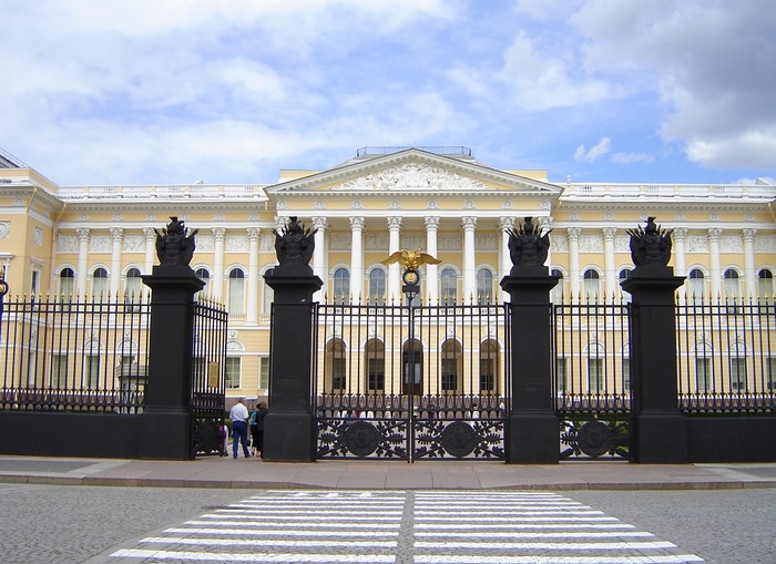 미하일롭스키 성( Миха́йловский за́мок)