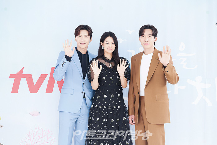 ​tvN 새토일드라마 '갯마을 차차차' 제작발표회(김선호, 신민아, 이상이) 제공 tvN