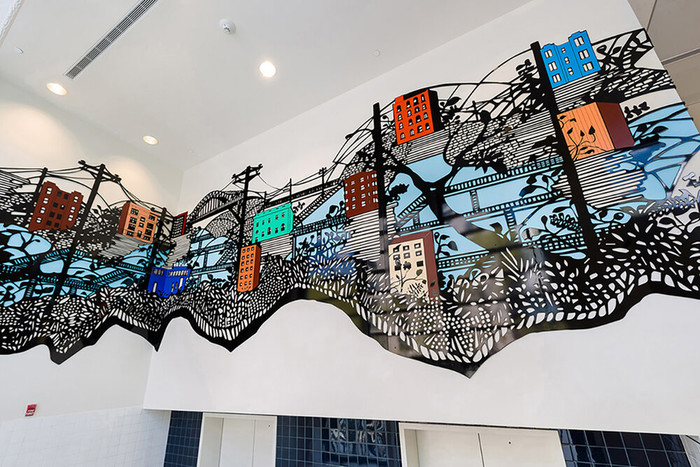 Priscila De Carvalho. Urban Nature, 2016, 분말 코팅 알루미늄, 31' 16 x 10 41