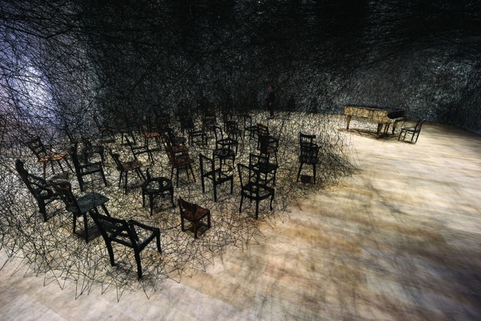 Shiota Chiharu ' Soul Trembles '