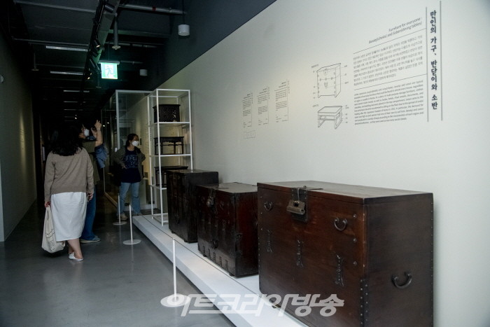 제53회 김달진미술사이야기 '서울공예박물관, 공예 역사 상설전-장인, 세상을 이롭게 하다'전