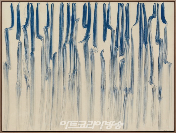 이우환(b.1936)1982Oil and mineral pigment on canvas218.1 x 291.1 cmCourtesy of Kukje Gallery사진: 안천호이미지 제공: 국제갤러리