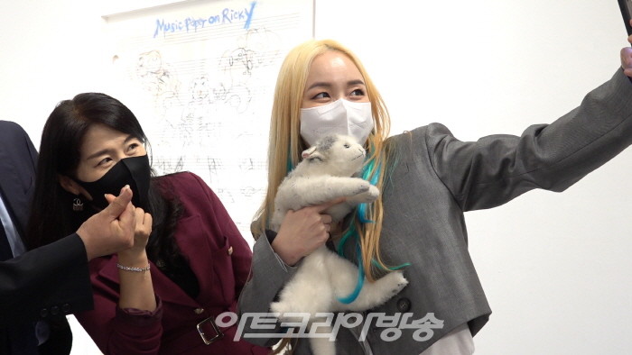 낸시랭 개인전 '버블코코 Bubble Coco'-인사아트프라자갤러리 허성미 관장과 낸시랭 작가