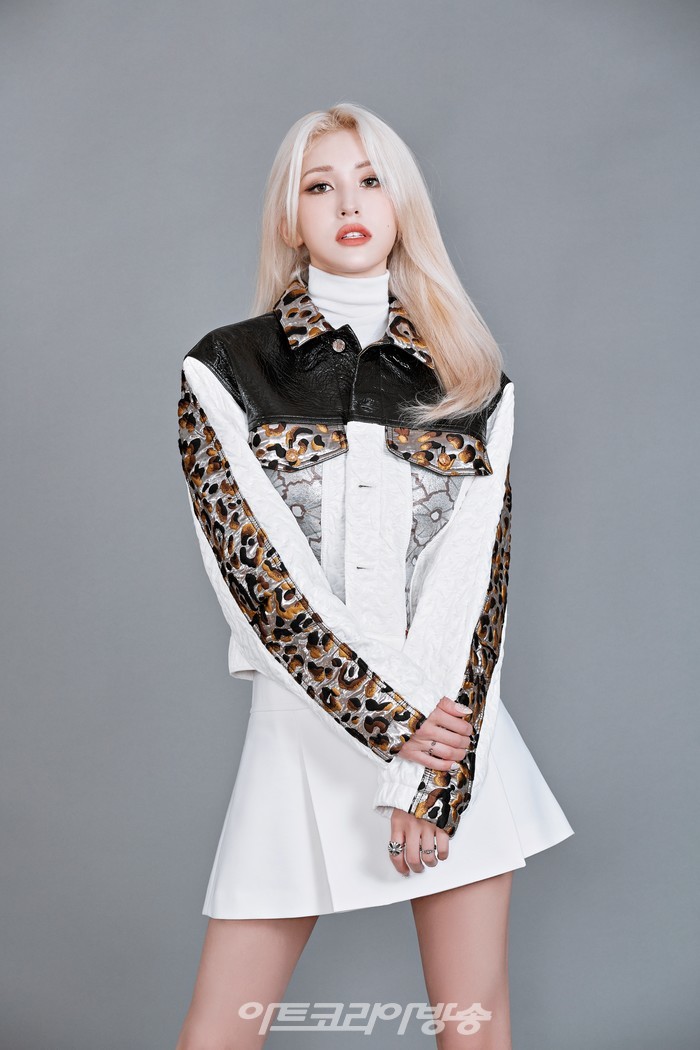 전소미 'XOXO' 쇼케이스 제공  더블랙레이블