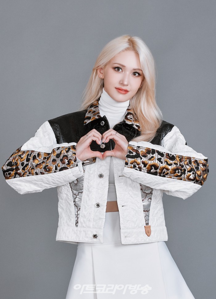 전소미 'XOXO' 쇼케이스 제공  더블랙레이블