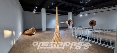 제13회 유재흥 展 'Wrapping 13번째 이야기'