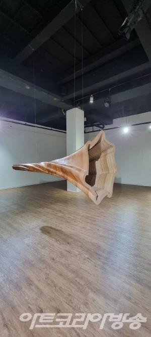 제13회 유재흥 展 'Wrapping 13번째 이야기'
