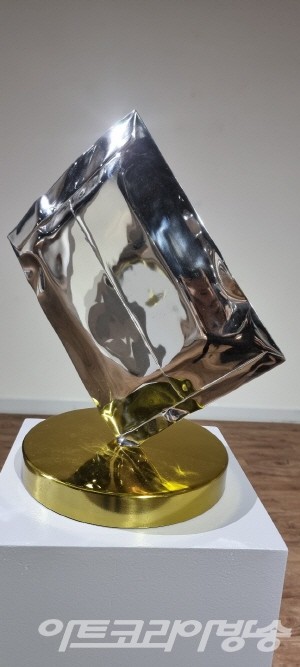 제13회 유재흥 展 'Wrapping 13번째 이야기'