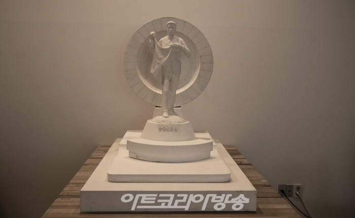 안중근 상 모형 2010