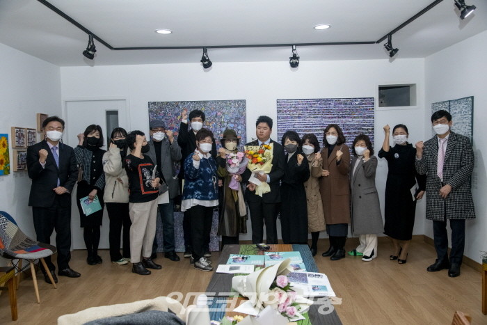 권순욱 작품전-단체사진 촬영