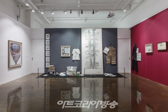 작가 이건용과 화상 김수열 ‘작품과 기록들’전