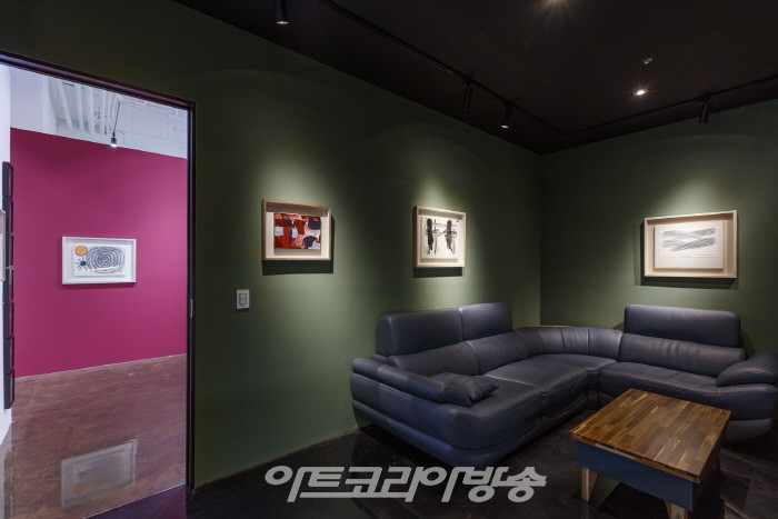 작가 이건용과 화상 김수열 ‘작품과 기록들’전