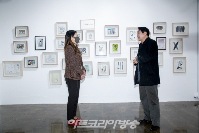 최고운 큐레이터와 김종근 미술평론가