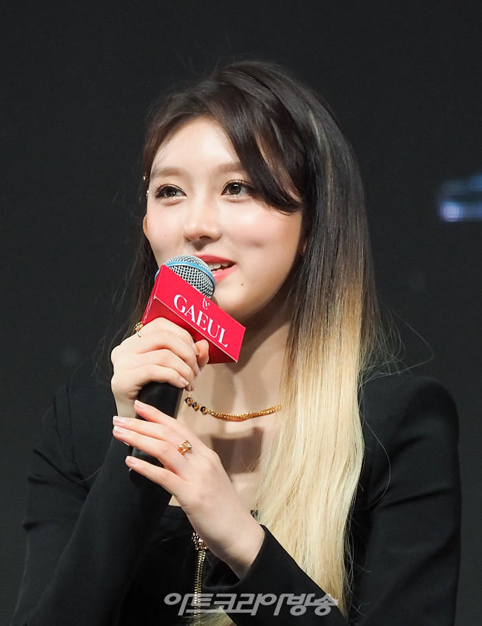 IVE(아이브) 데뷔 싱글앨범 'ELEVEN' 쇼케이스(가을) 2021.12.01 사진 ⓒ아트코리아방송 이용선 기자