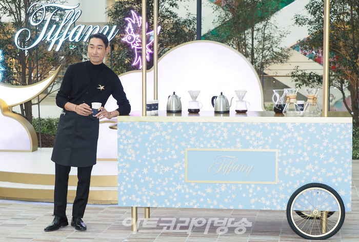 티파니 홀리데이 팝업 행사(김정환 선수) 2021.12.04 사진 ⓒ아트코리아방송 이용선 기자
