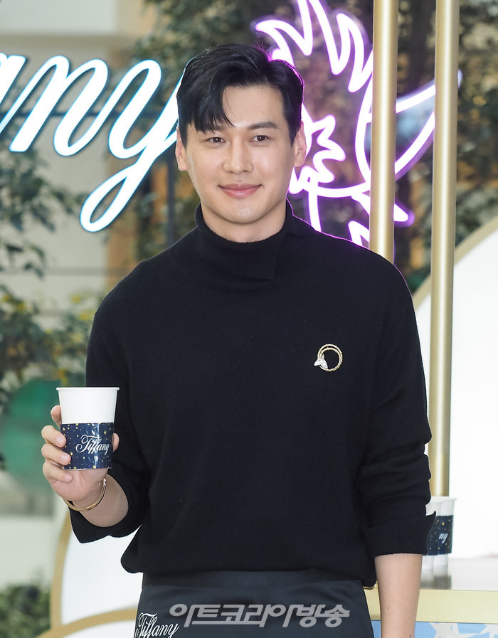 티파니 홀리데이 팝업 행사(구본길 선수) 2021.12.04 사진 ⓒ아트코리아방송 이용선 기자