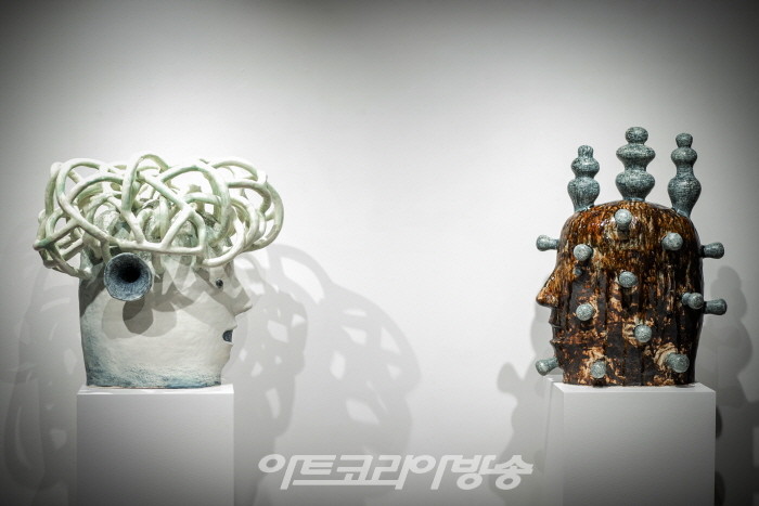 사이, 2021, ceramic, 165×55×150cm