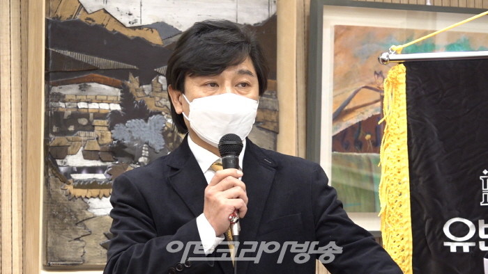 피카디리국제미술관 이승근 관장