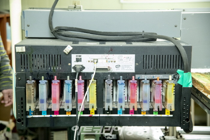 송주한 작가의 작업 중인 작품들