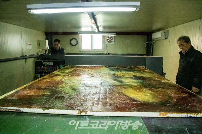 송주한 작가의 작업 중인 작품들