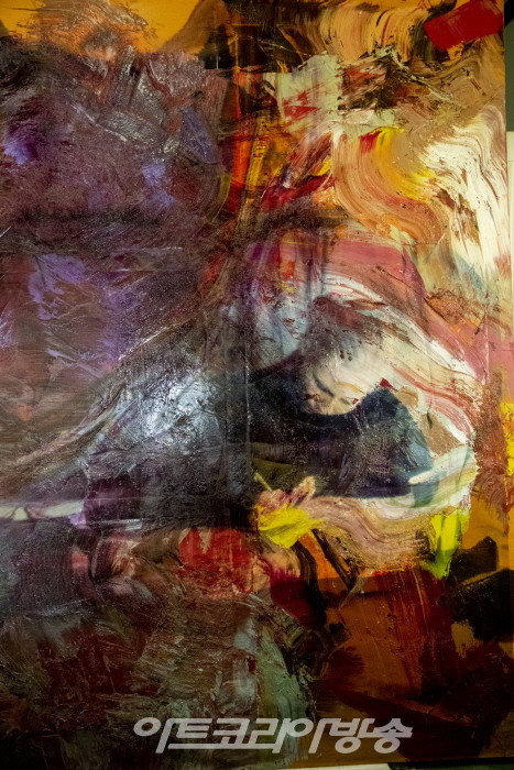 송주한 작가의 작업 중인 작품들