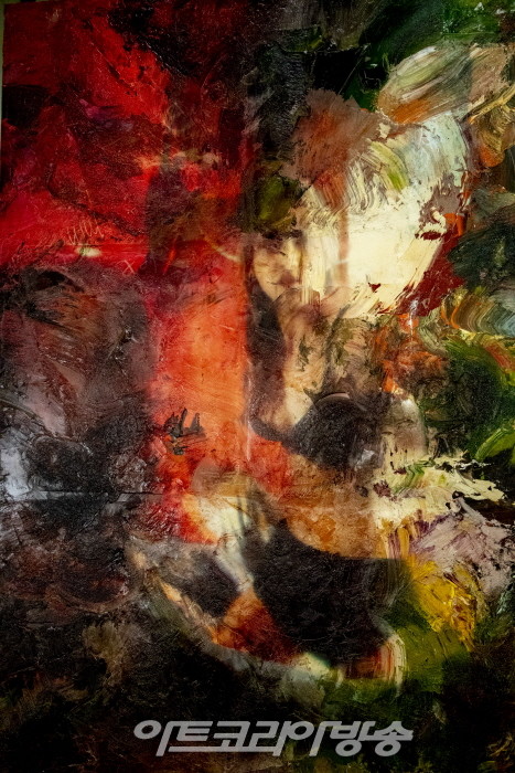 송주한 작가의 작업 중인 작품들