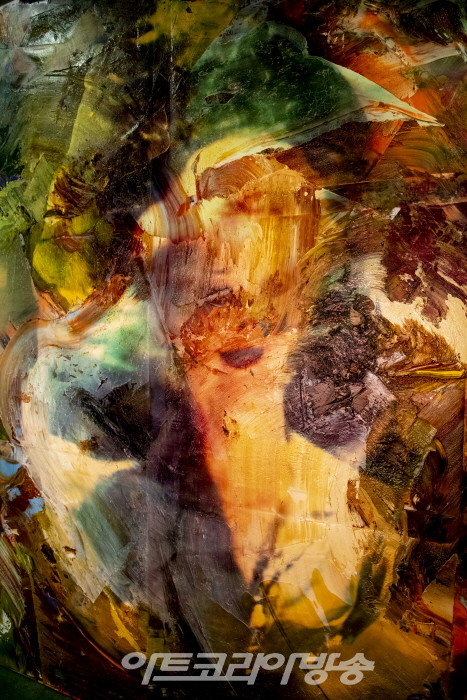 송주한 작가의 작업 중인 작품들