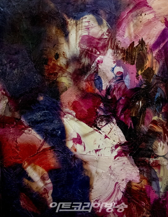 송주한 작가의 작업 중인 작품들