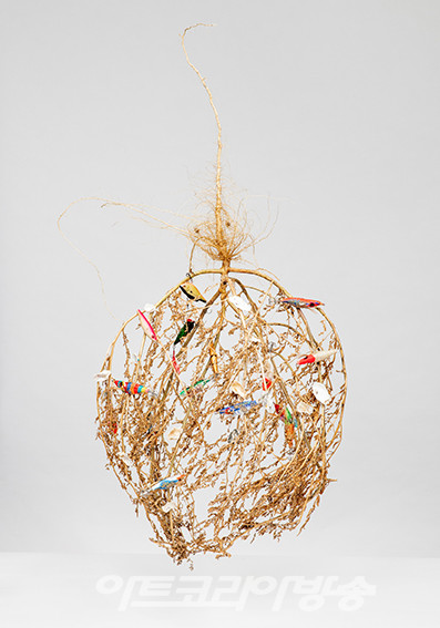 사이_between  이지혜. 최미향. 오혜련 사진전