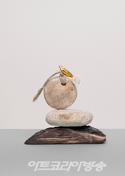 사이_between  이지혜. 최미향. 오혜련 사진전